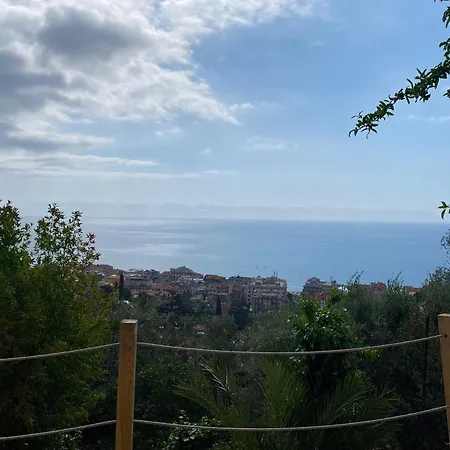 Prima Collina Spaziosa Casa Vista Mare Per 10 Persone Apartmán Alassio