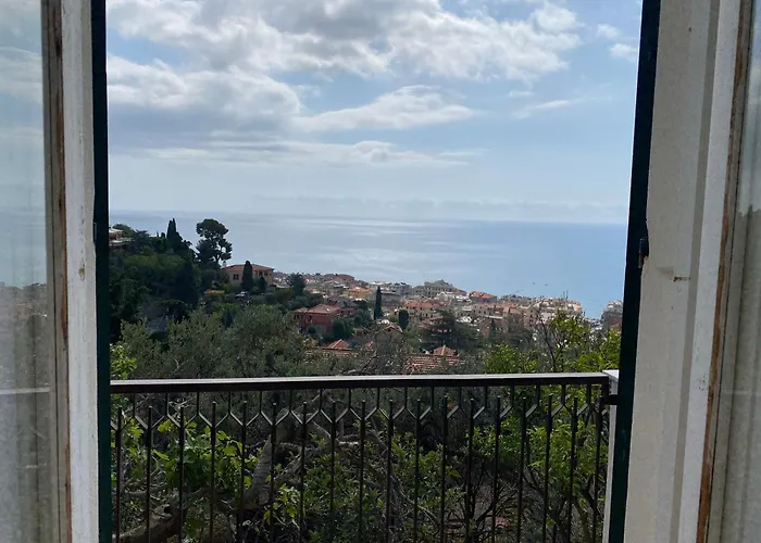 Prima Collina Spaziosa Casa Vista Mare Per 10 Persone Lägenhet Alassio